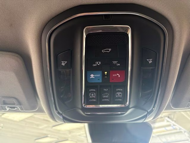 2022 Bright White Clearcoat Jeep Grand Cherokee 4xe 4X4 SUV