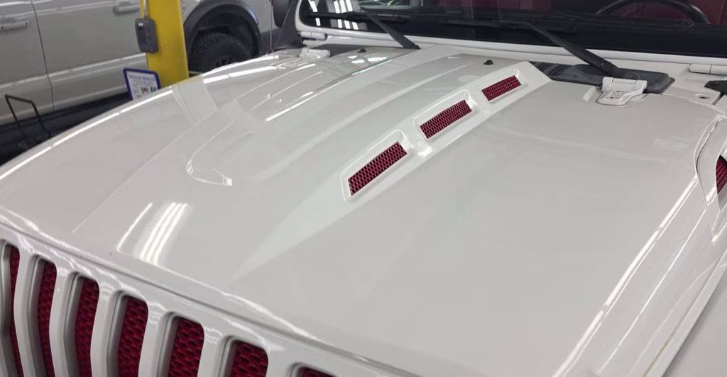2022 Bright White Clearcoat Jeep Wrangler Unlimited Sahara 4X4 SUV