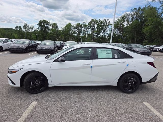 2026 Serenity White Pearl Hyundai Elantra SEL Sport FWD Sedan