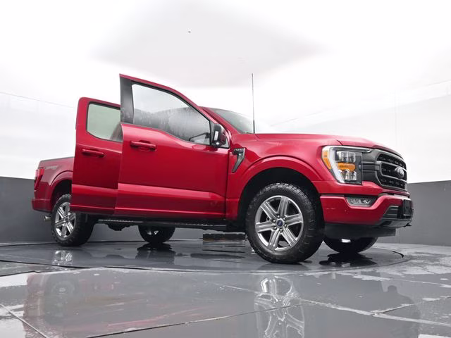 2022 Red Ford F-150 XLT 4X4 Truck