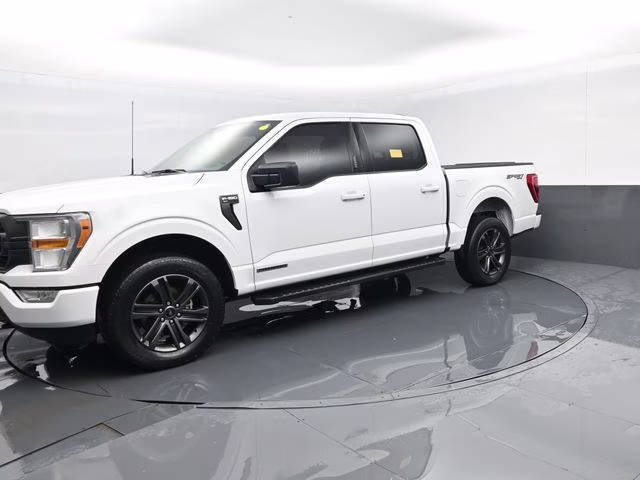 2022 White Ford F-150 XLT 4X4 Truck