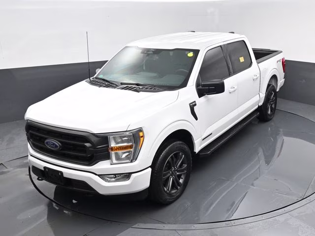 2022 White Ford F-150 XLT 4X4 Truck