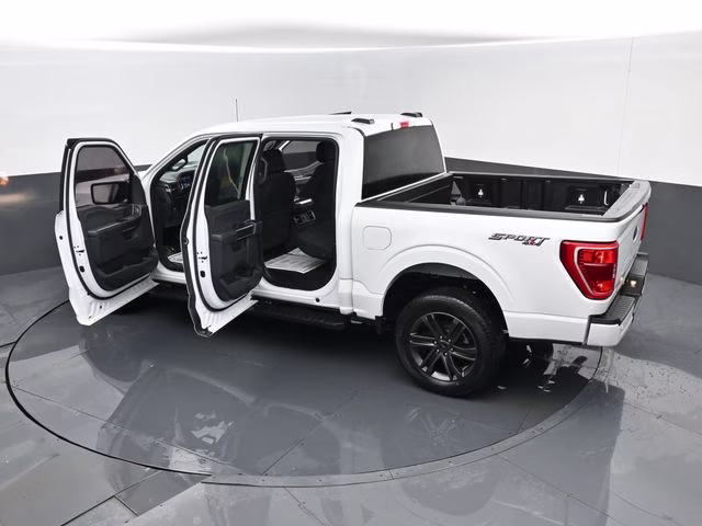 2022 White Ford F-150 XLT 4X4 Truck