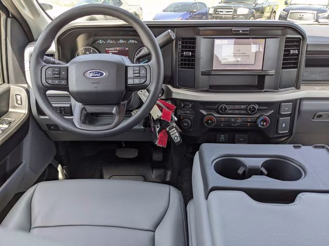2026 Oxford White Ford Super Duty F-450 DRW XL 4X4 Chassis