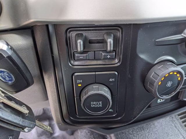 2026 Oxford White Ford Super Duty F-450 DRW XL 4X4 Chassis