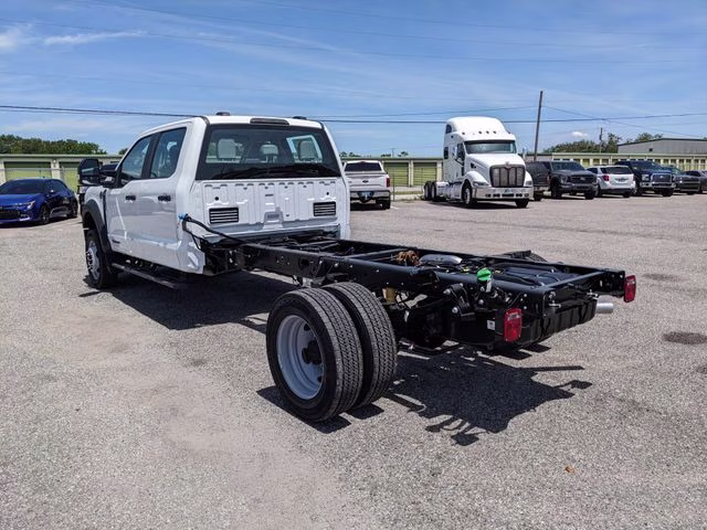 2026 Oxford White Ford Super Duty F-450 DRW XL 4X4 Chassis