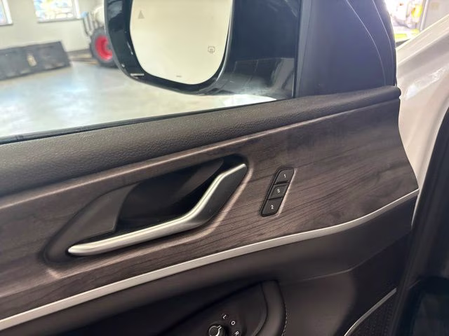 2022 Bright White Clearcoat Jeep Grand Cherokee 4xe 4X4 SUV