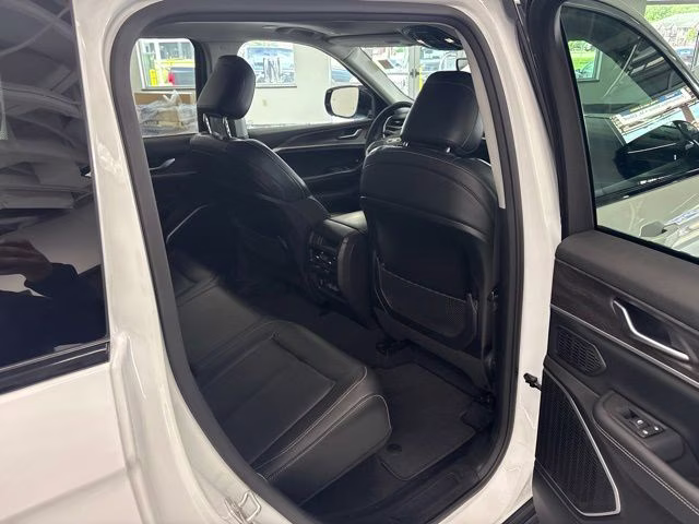 2022 Bright White Clearcoat Jeep Grand Cherokee 4xe 4X4 SUV