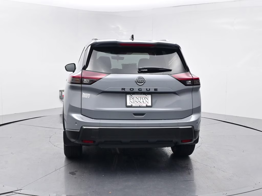2026 Boulder Gray Pearl Nissan Rogue Dark Armor FWD SUV