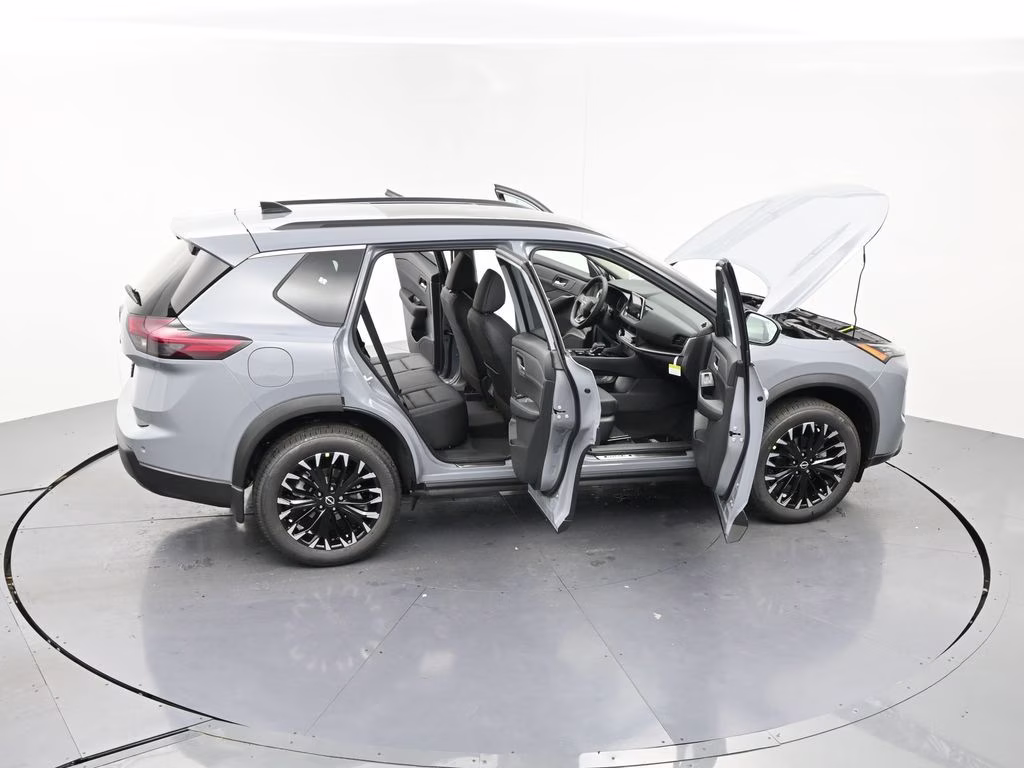 2026 Boulder Gray Pearl Nissan Rogue Dark Armor FWD SUV