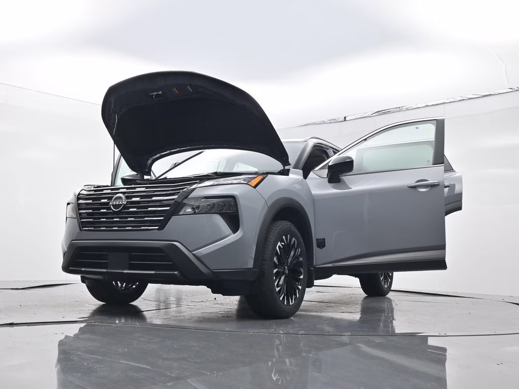 2026 Boulder Gray Pearl Nissan Rogue Dark Armor FWD SUV