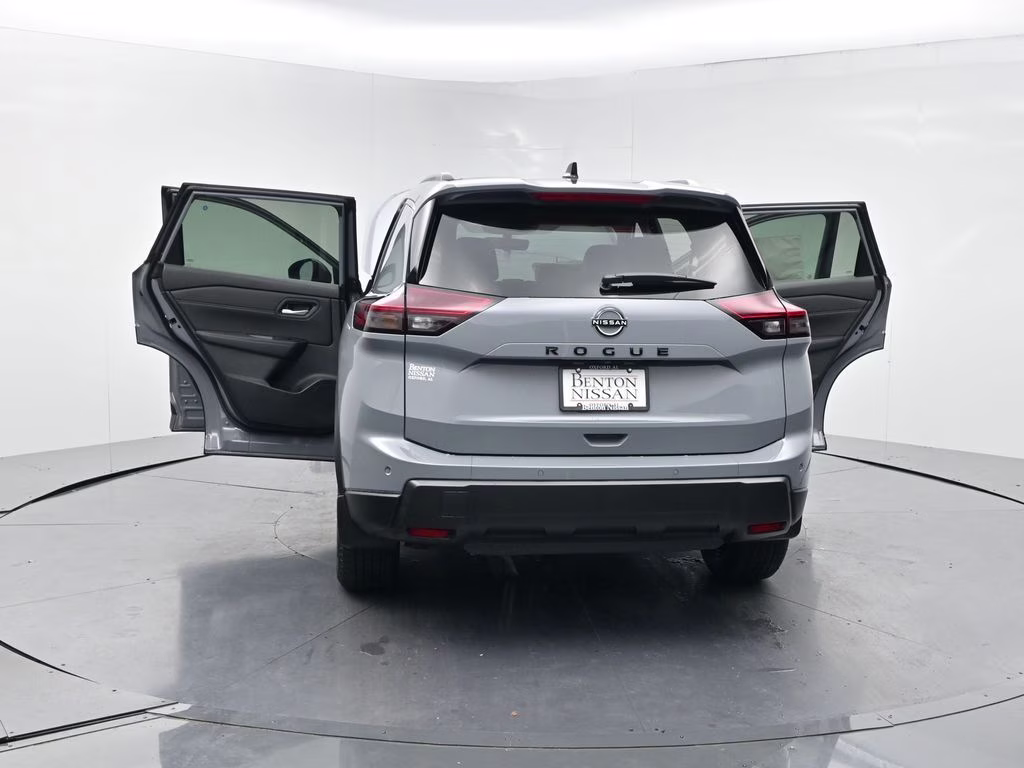 2026 Boulder Gray Pearl Nissan Rogue Dark Armor FWD SUV
