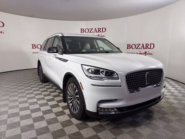 2022 White Metallic Lincoln Aviator Reserve AWD SUV