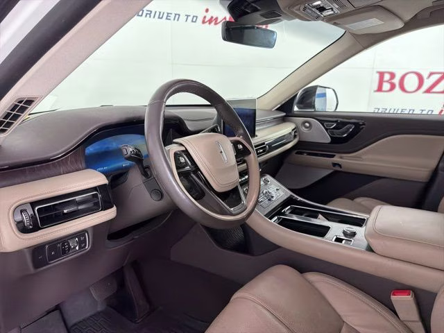 2022 White Metallic Lincoln Aviator Reserve AWD SUV