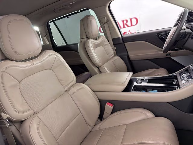 2022 White Metallic Lincoln Aviator Reserve AWD SUV