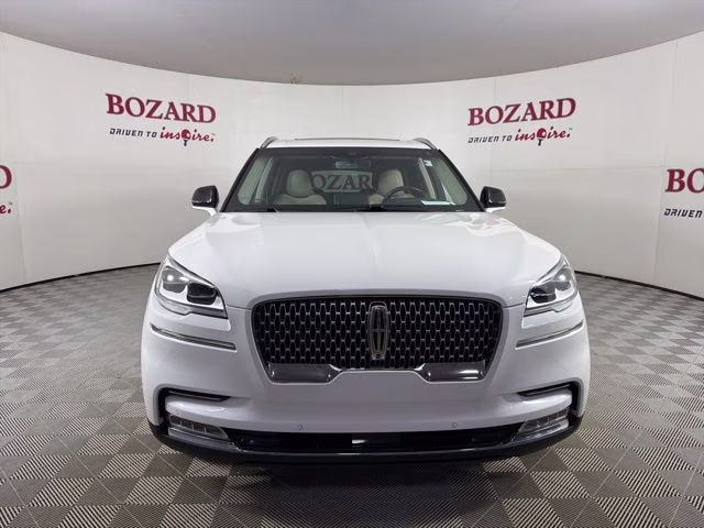 2022 White Metallic Lincoln Aviator Reserve AWD SUV