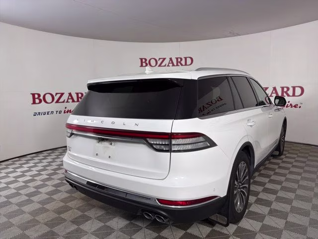 2022 White Metallic Lincoln Aviator Reserve AWD SUV