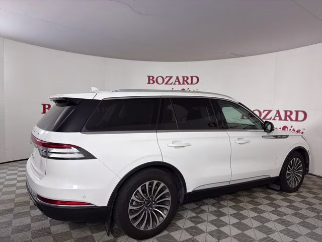 2022 White Metallic Lincoln Aviator Reserve AWD SUV
