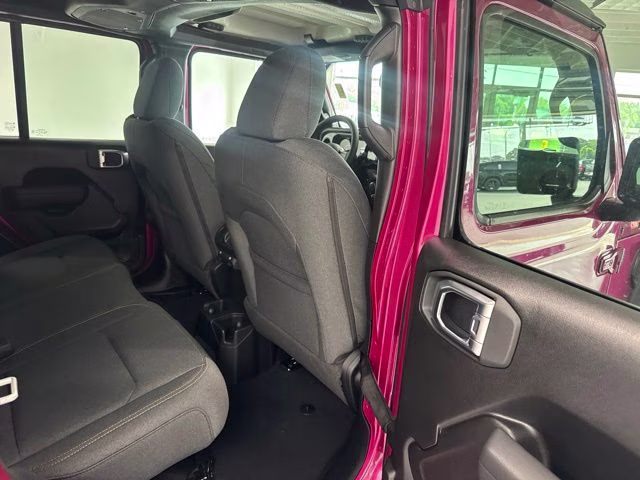 2026 Tuscadero Pearlcoat Jeep Wrangler Willys 4X4 SUV