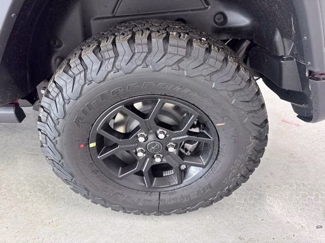 2026 Tuscadero Pearlcoat Jeep Wrangler Willys 4X4 SUV