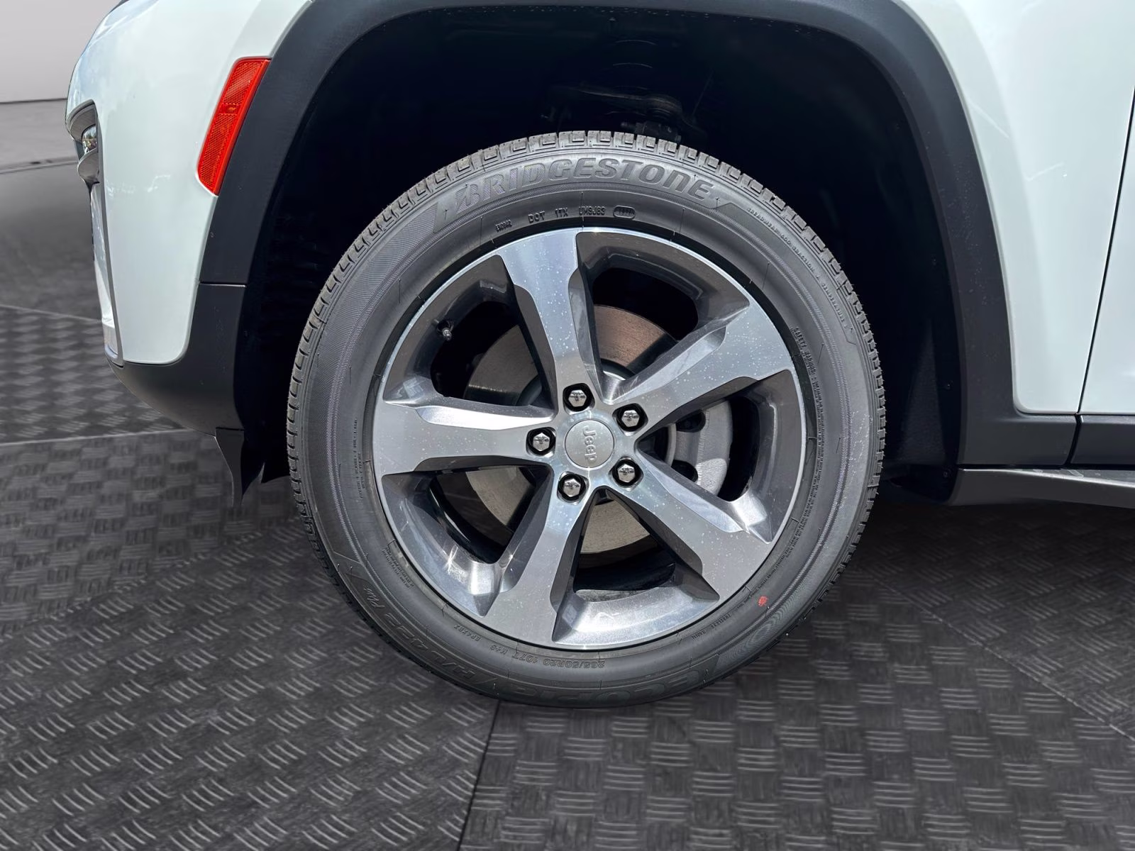 2026 Bright White Clearcoat Jeep Grand Cherokee L Limited 4X4 SUV