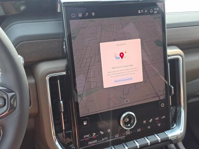 2026 Glacier White Tricoat GMC Yukon XL Denali Ultimate 4X4 SUV