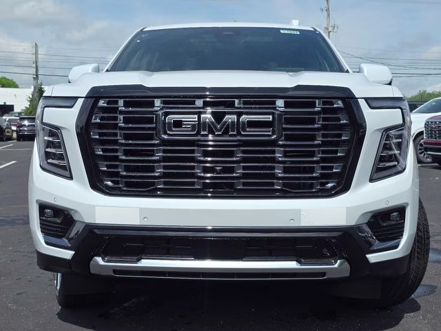 2026 Glacier White Tricoat GMC Yukon XL Denali Ultimate 4X4 SUV