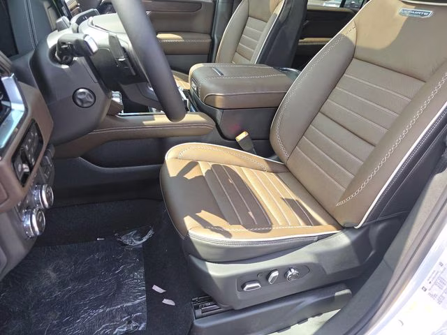 2026 Glacier White Tricoat GMC Yukon XL Denali Ultimate 4X4 SUV