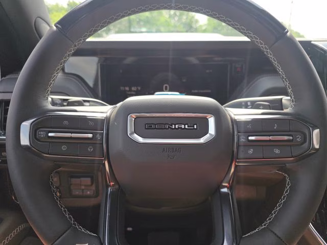 2026 Glacier White Tricoat GMC Yukon XL Denali Ultimate 4X4 SUV