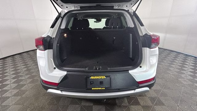 2022 Summit White Chevrolet Trailblazer LT FWD SUV