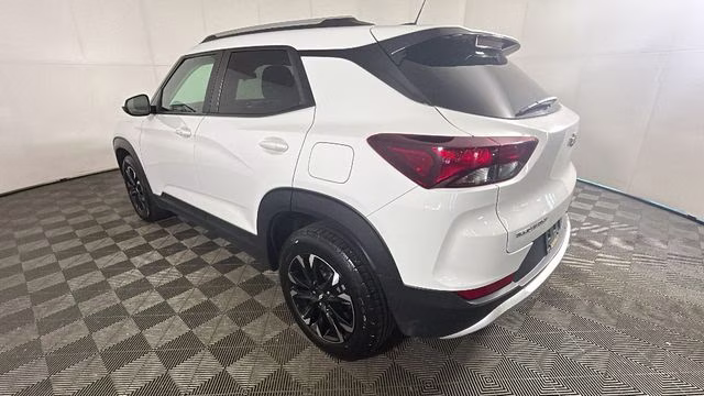 2022 Summit White Chevrolet Trailblazer LT FWD SUV