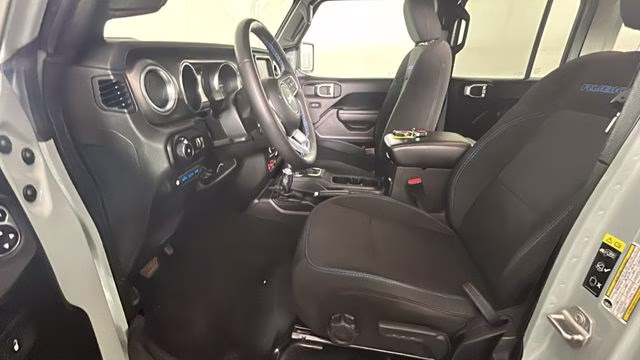 2023 Earl Clearcoat Jeep Wrangler Rubicon 4xe 4X4 SUV