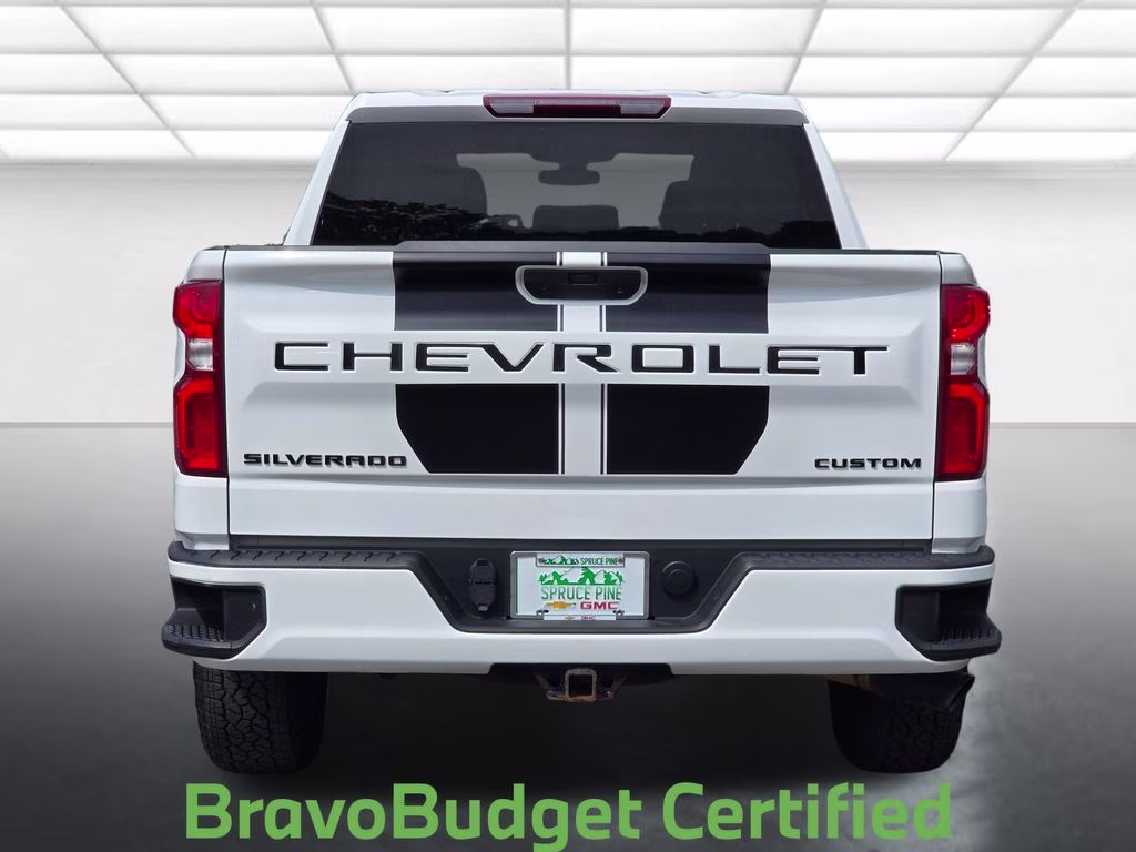 2022 Summit White Chevrolet Silverado 1500 LTD Custom 4X4 Truck