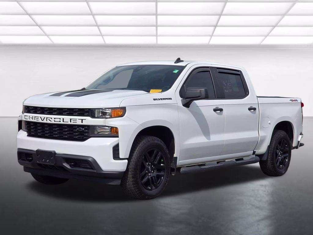 2022 Summit White Chevrolet Silverado 1500 LTD Custom 4X4 Truck