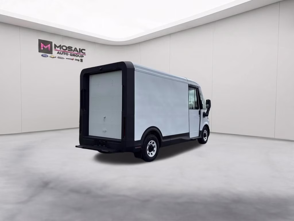 2026 Oyster White Chevrolet BrightDrop 400 AWD Van