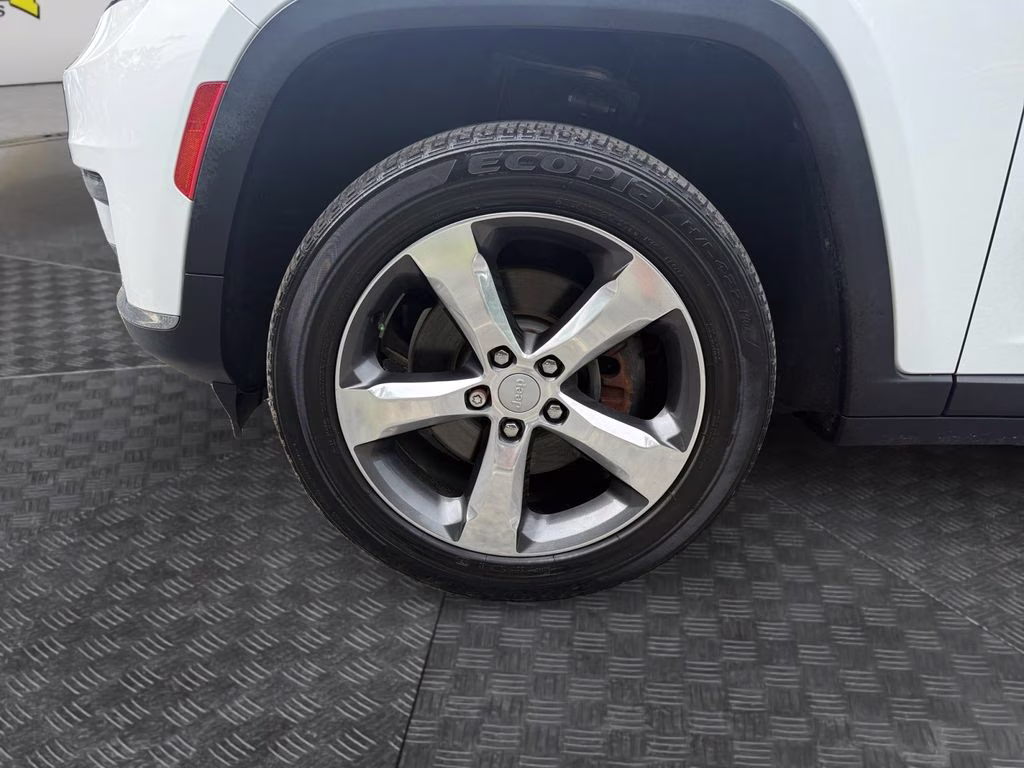 2021 Bright White Clearcoat Jeep Grand Cherokee L Limited RWD SUV