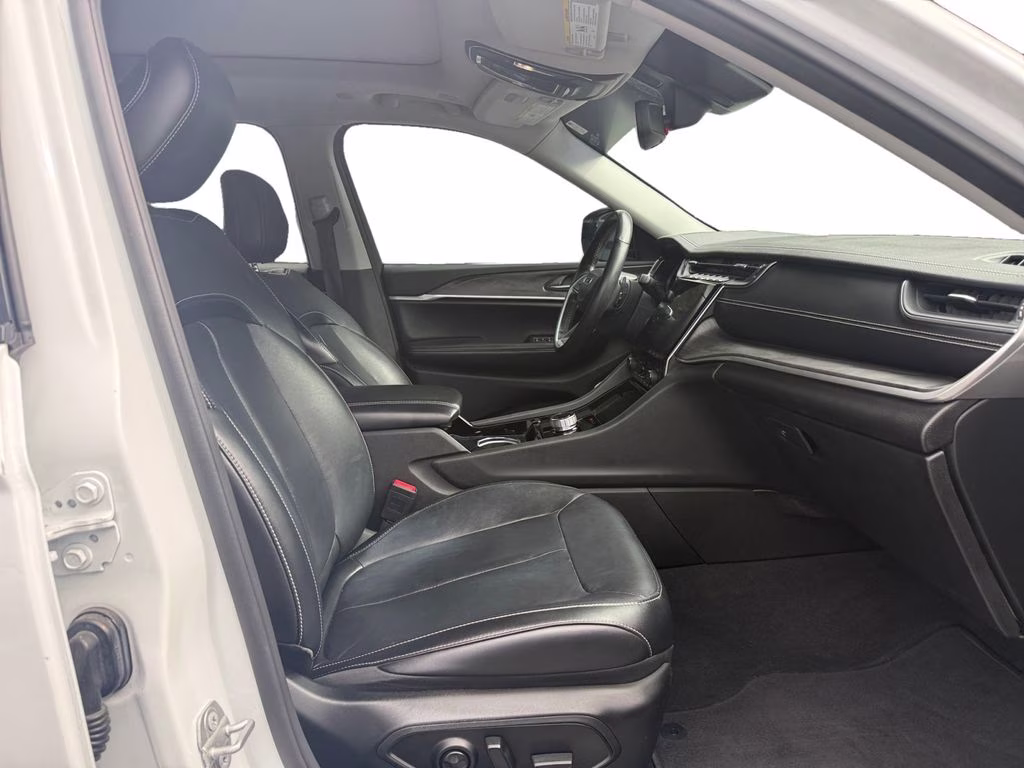 2021 Bright White Clearcoat Jeep Grand Cherokee L Limited RWD SUV