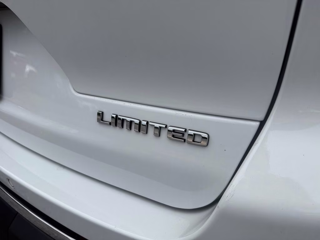 2021 Bright White Clearcoat Jeep Grand Cherokee L Limited RWD SUV