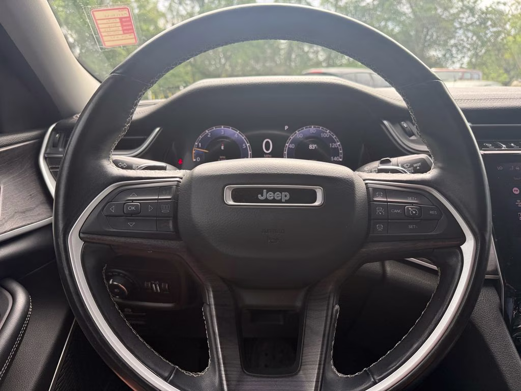 2021 Bright White Clearcoat Jeep Grand Cherokee L Limited RWD SUV