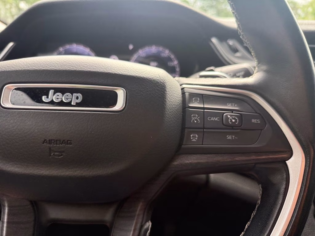 2021 Bright White Clearcoat Jeep Grand Cherokee L Limited RWD SUV