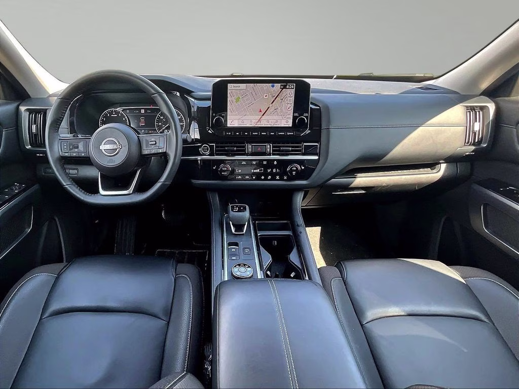 2024 Brilliant Silver Metallic Nissan Pathfinder SL 4X4 SUV