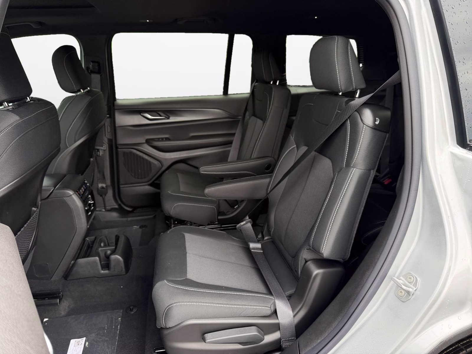 2026 Silver Zynith Jeep Grand Cherokee L Laredo 4X4 SUV