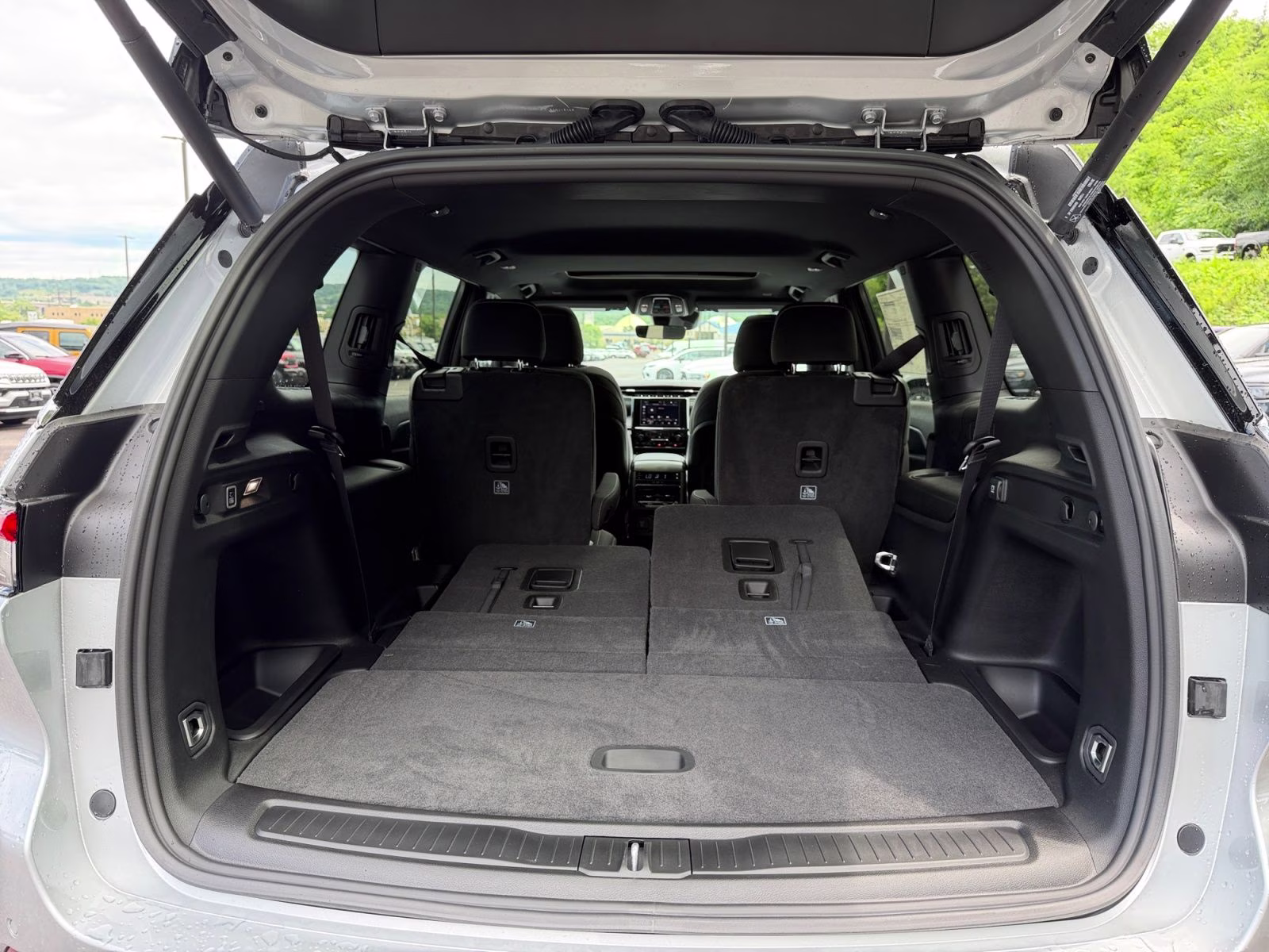 2026 Silver Zynith Jeep Grand Cherokee L Laredo 4X4 SUV