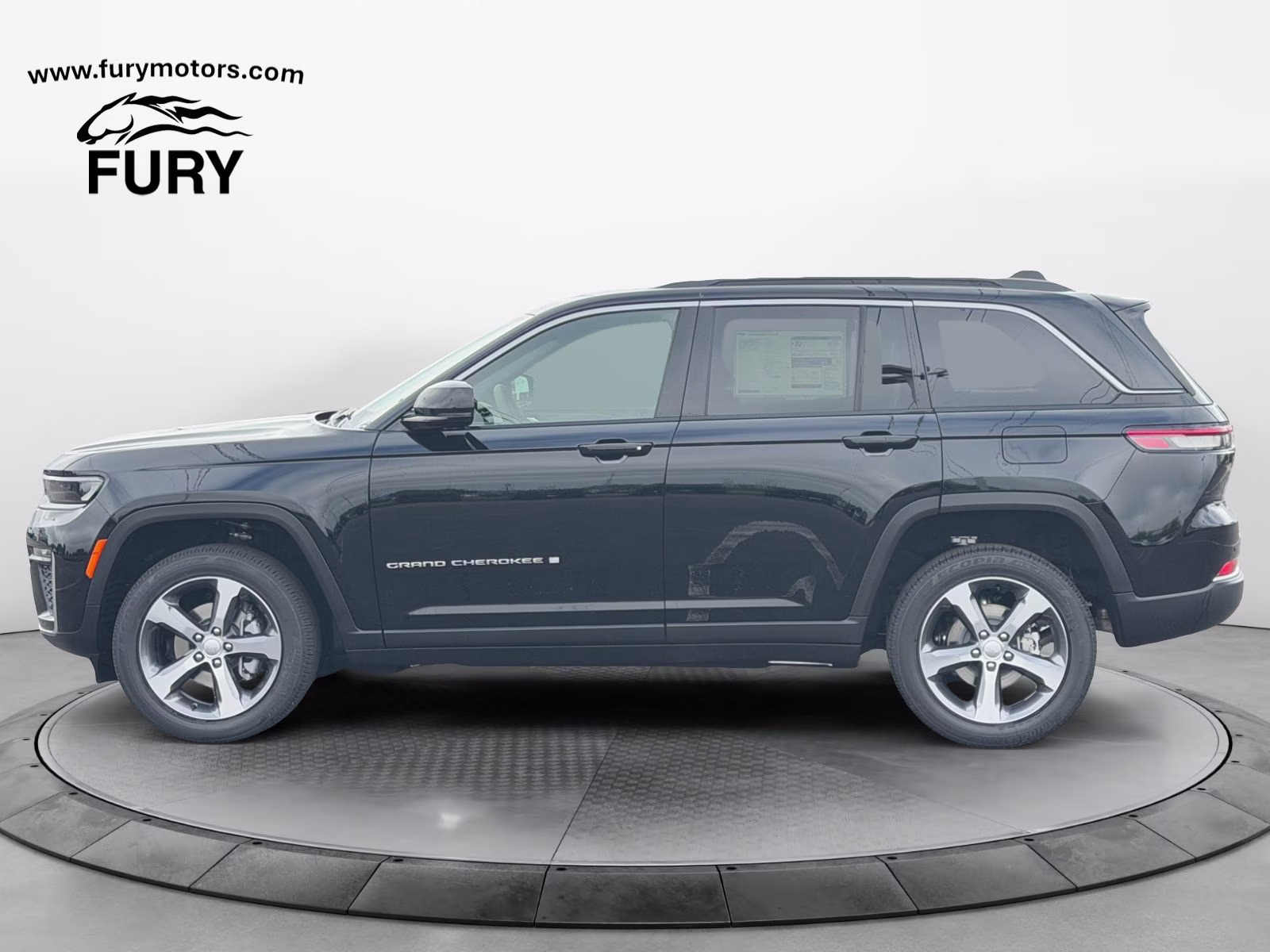 2026 Diamond Black Crystal Pearlcoat Jeep Grand Cherokee Limited 4X4 SUV