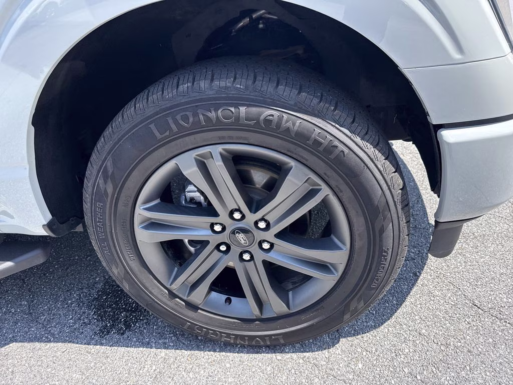 2023 Avalanche Ford F-150 XLT 4X4 Truck