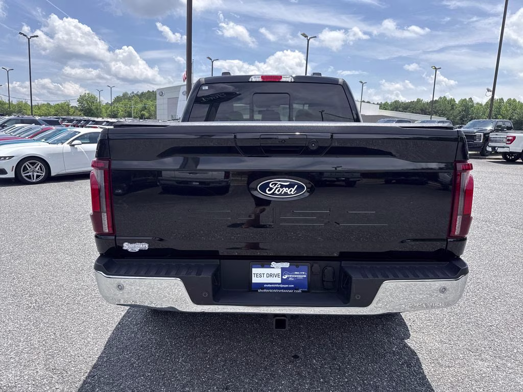 2025 Black Metallic Ford F-150 Lariat 4X4 Truck