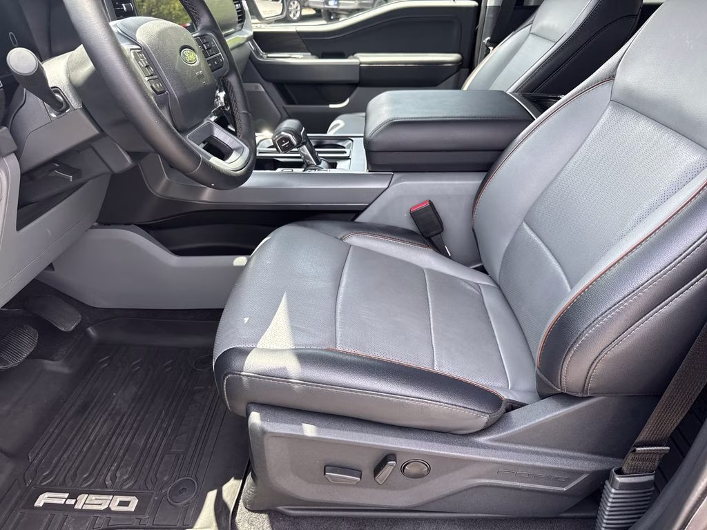2025 Black Metallic Ford F-150 Lariat 4X4 Truck