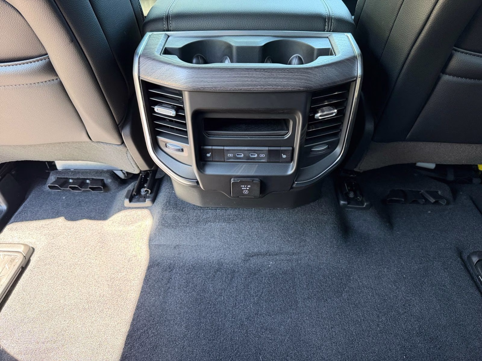 2026 Diamond Black Crystal Pearlcoat Ram 1500 Laramie 4X4 Truck
