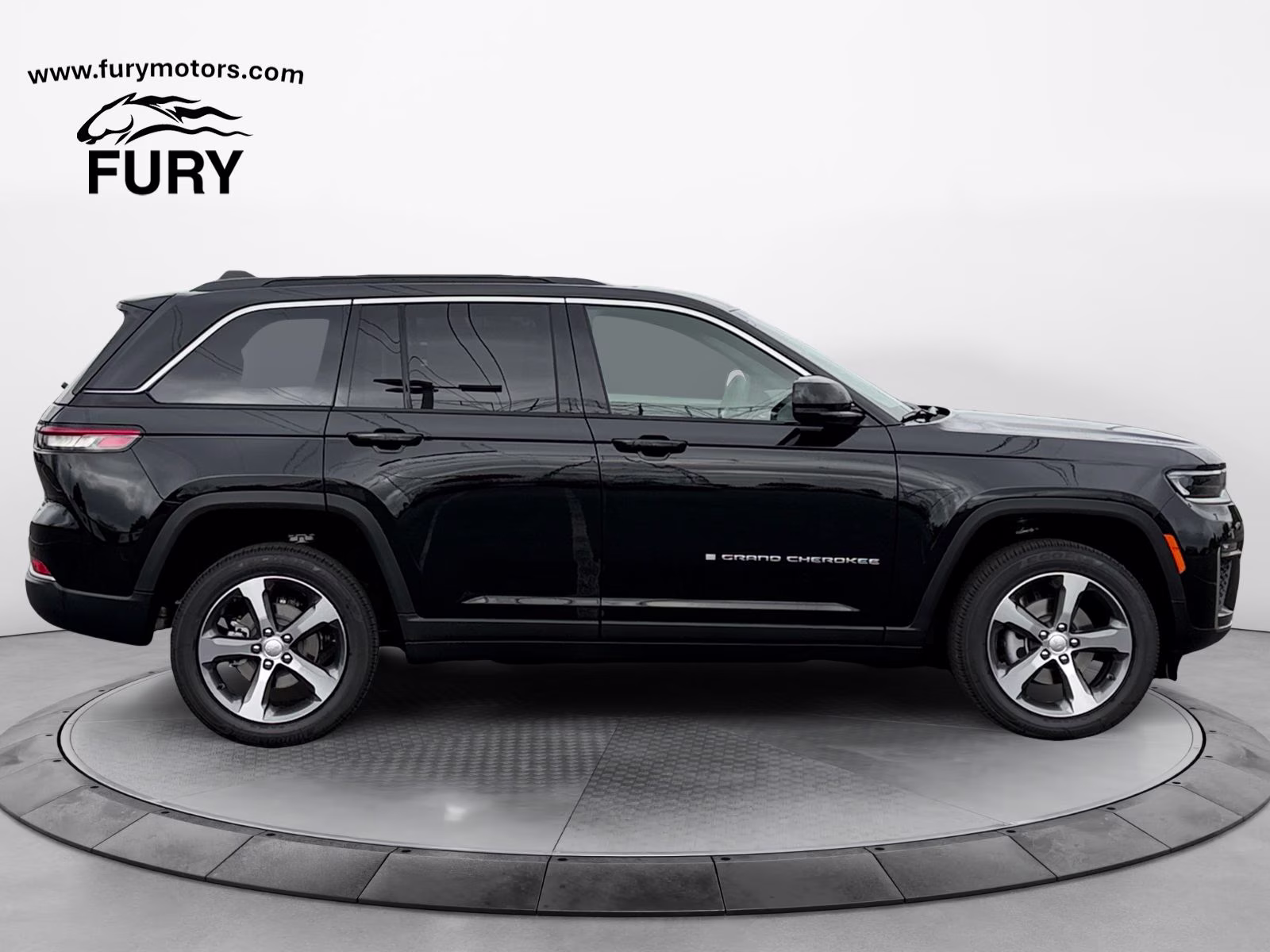 2026 Diamond Black Crystal Pearlcoat Jeep Grand Cherokee Limited 4X4 SUV
