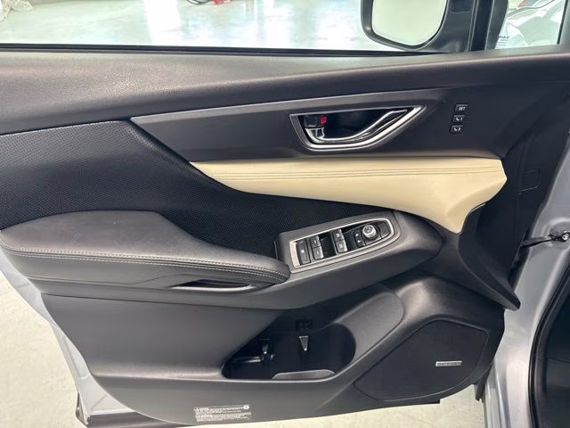 2020 Ice Silver Metallic Subaru Ascent Limited AWD SUV
